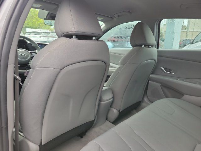Certified 2023 Hyundai Elantra SEL FWD image 24
