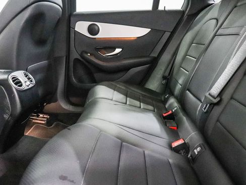 Used 2021 Mercedes-Benz GLC 300 4MATIC image 18
