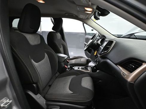 Used 2014 Jeep Cherokee Latitude image 39