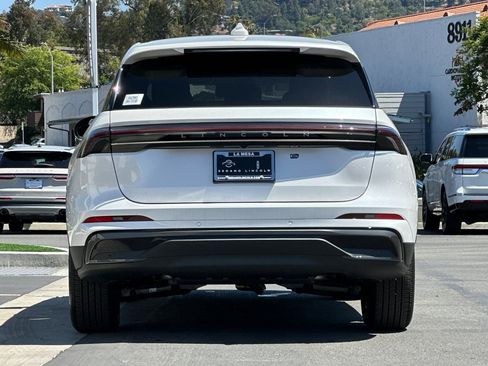 New 2026 Lincoln Nautilus Premier w/ Equipment Group 102A image 4