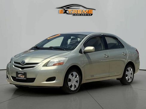 Used 2008 Toyota Yaris S FWD image 2