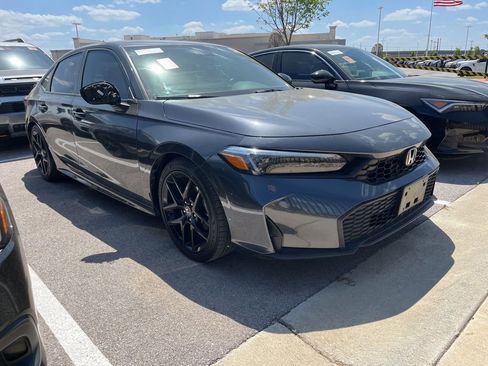 Used 2025 Honda Civic Sport image 2