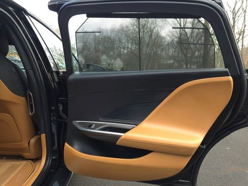 Used 2022 Lucid Air Grand Touring image 25