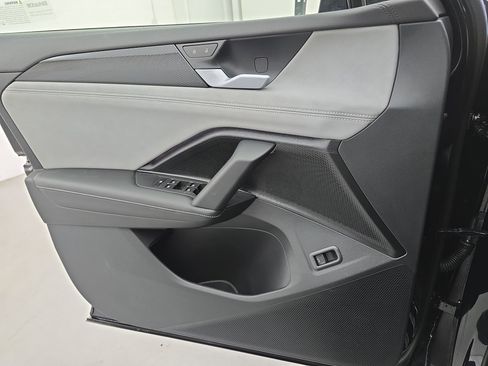 New 2026 Volkswagen Tiguan SE R-Line FWD image 27
