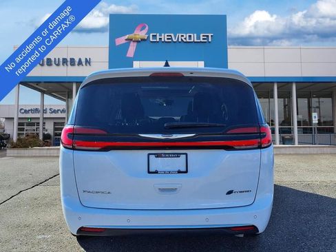 Used 2023 Chrysler Pacifica Limited image 7