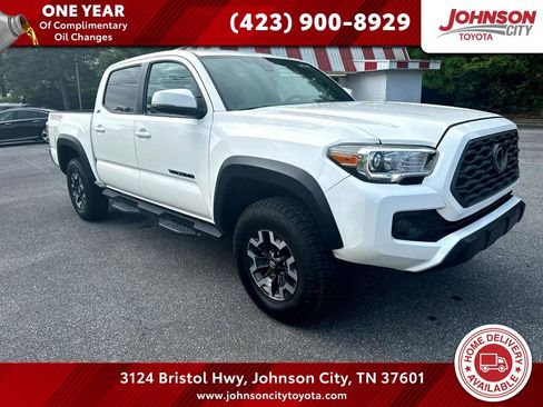 Used 2021 Toyota Tacoma TRD Off-Road image 1