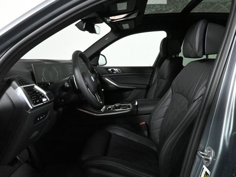 Used 2026 BMW X5 xDrive50e w/ Premium Package image 3