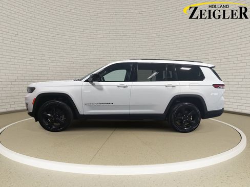 Used 2023 Jeep Grand Cherokee L Laredo AWD/4WD image 8