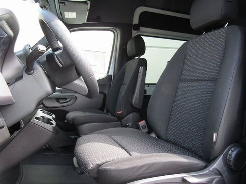 New 2025 Mercedes-Benz Sprinter 2500 image 11