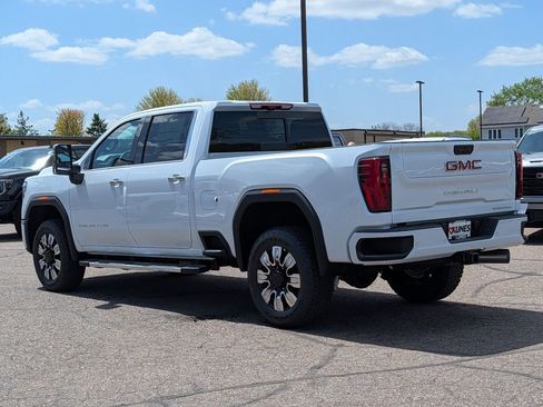 New 2026 GMC Sierra 3500 Denali w/ Denali Reserve Package AWD/4WD image 9