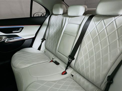 Used 2025 Mercedes-Benz E 450 E 450 Superscreen 4MATIC w/ MBUS Superscreen Package image 22