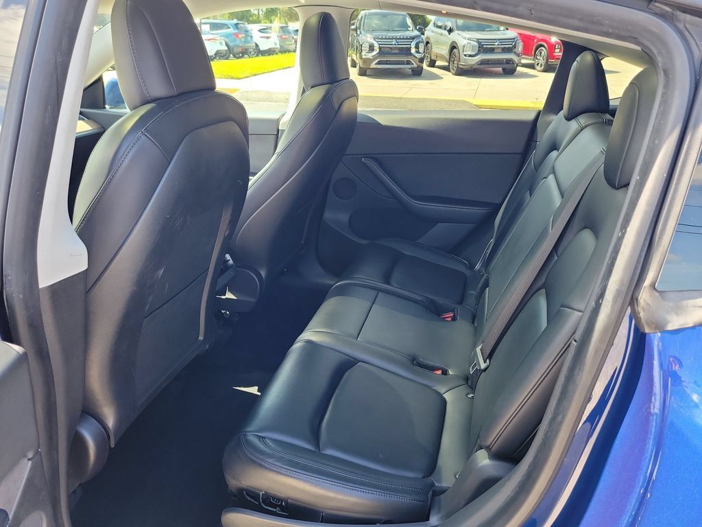 Used 2021 Tesla Model Y 2WD image 9