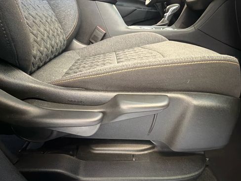 Used 2022 Chevrolet Equinox LT image 26