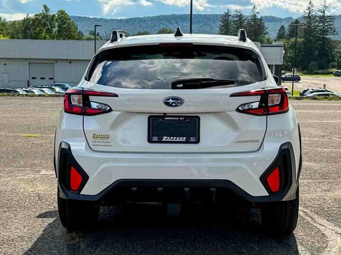 Used 2024 Subaru Crosstrek 2.0i Premium AWD/4WD image 3