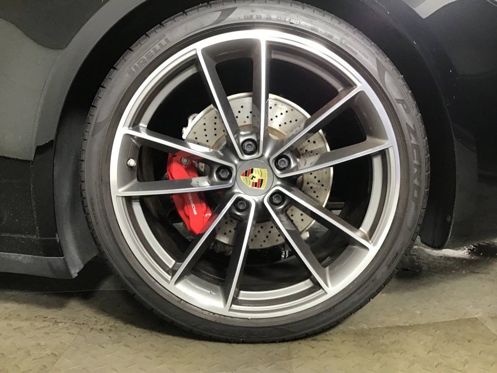 Certified 2020 Porsche 911 Carrera 4S AWD/4WD image 22