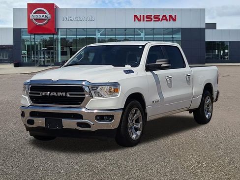 Used 2020 RAM 1500 Big Horn AWD/4WD image 3