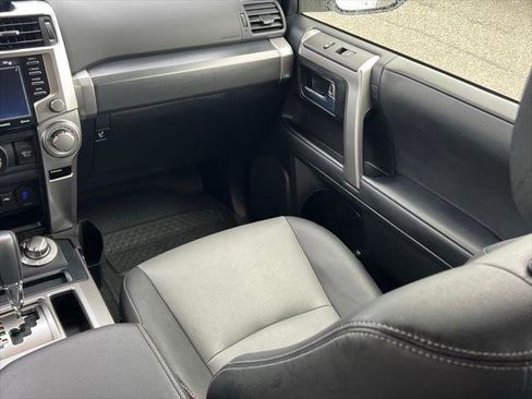 Certified 2023 Toyota 4Runner SR5 Premium w/ Moonroof Package AWD/4WD image 21
