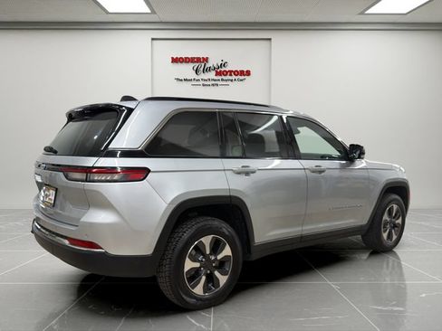 Used 2024 Jeep Grand Cherokee Limited 4xe AWD/4WD image 5