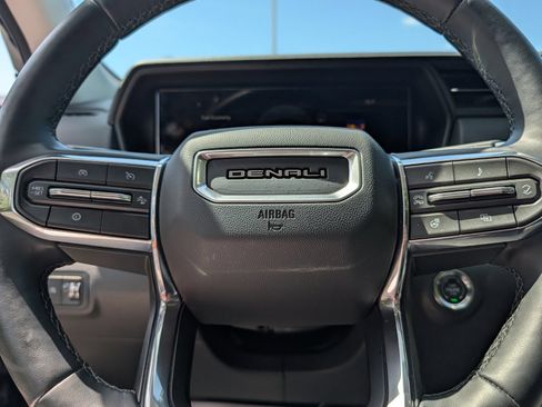 Used 2026 GMC Terrain Denali AWD/4WD image 31