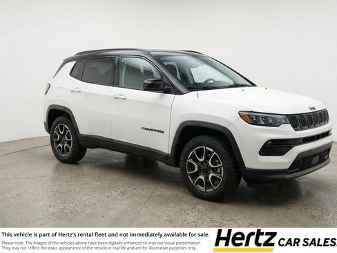 Used 2025 Jeep Compass Trailhawk image 1