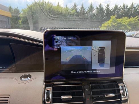 Used 2018 Lincoln Navigator Select w/ Technology Package AWD/4WD image 20