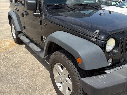 Used 2015 Jeep Wrangler Unlimited Sport w/ Quick Order Package 24S AWD/4WD image 3