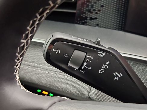 New 2026 Volkswagen Tiguan S AWD/4WD image 25