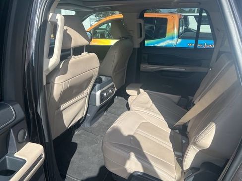 Used 2024 Ford Expedition Max Limited image 11