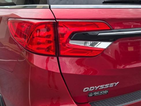Used 2024 Honda Odyssey Elite image 9