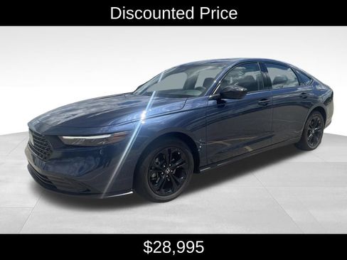 Used 2025 Honda Accord SE image 3