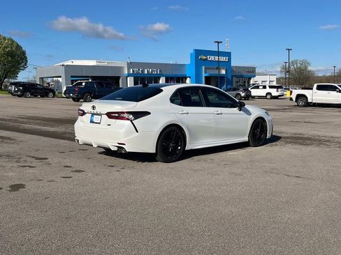 Used 2022 Toyota Camry XSE w/ Navigation Package image 4