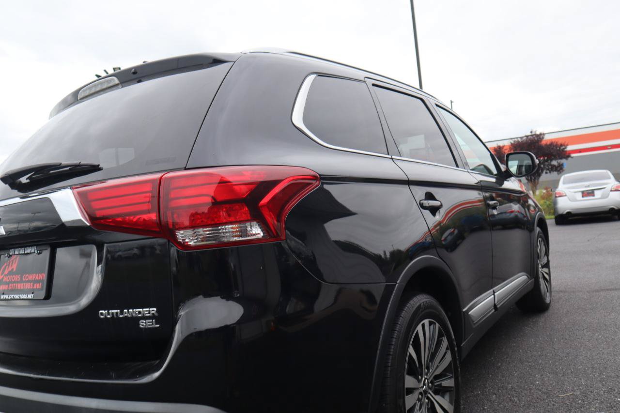 Used 2019 Mitsubishi Outlander SEL AWD/4WD image 27