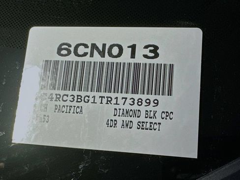 New 2026 Chrysler Pacifica Select AWD/4WD image 24
