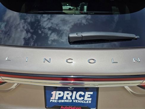 Used 2020 Lincoln Corsair Reserve w/ Equipment Group 201A FWD image 21