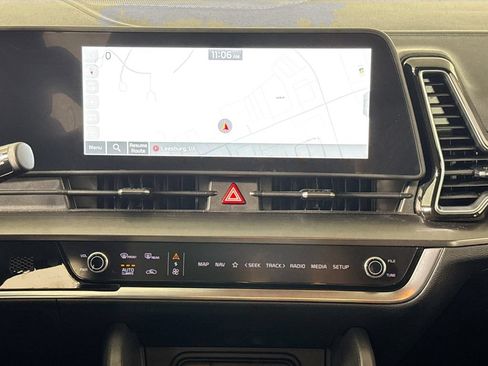 Used 2024 Kia Sportage EX FWD image 13