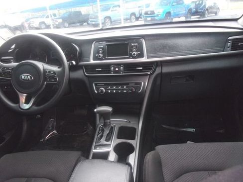 Used 2017 Kia Optima LX w/ Option Group 014 FWD image 14