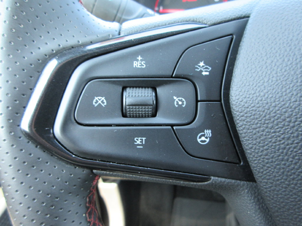 Certified 2024 Chevrolet Trax RS w/ Driver Confidence Package FWD image 25