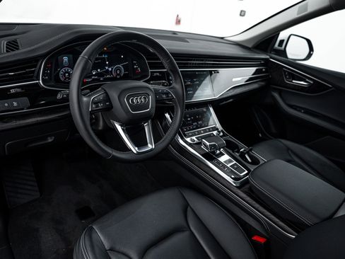 Certified 2023 Audi Q8 Premium Plus w/ Premium Plus Package AWD/4WD image 9