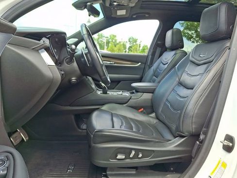 Used 2020 Cadillac XT6 Sport w/ Platinum Package AWD/4WD image 13