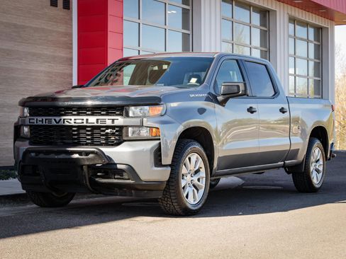 Used 2019 Chevrolet Silverado 1500 Custom w/ Custom Convenience Package AWD/4WD image 8