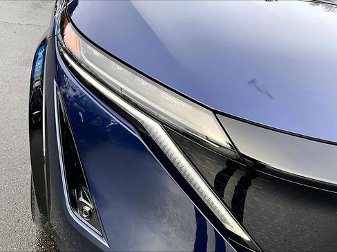 Used 2023 Nissan Ariya AWD image 31