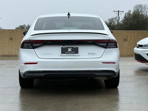 Used 2024 Honda Accord Sport image 8