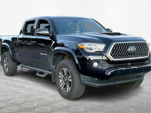 Used 2018 Toyota Tacoma TRD Sport image 1
