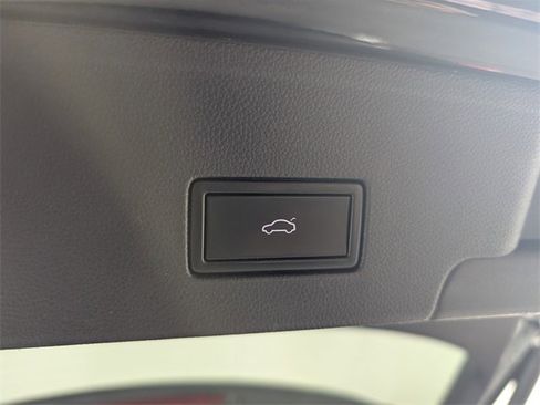 Used 2020 Volkswagen Atlas Cross Sport SEL R-Line image 6