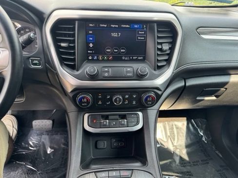 Used 2023 GMC Acadia SLT AWD/4WD image 29