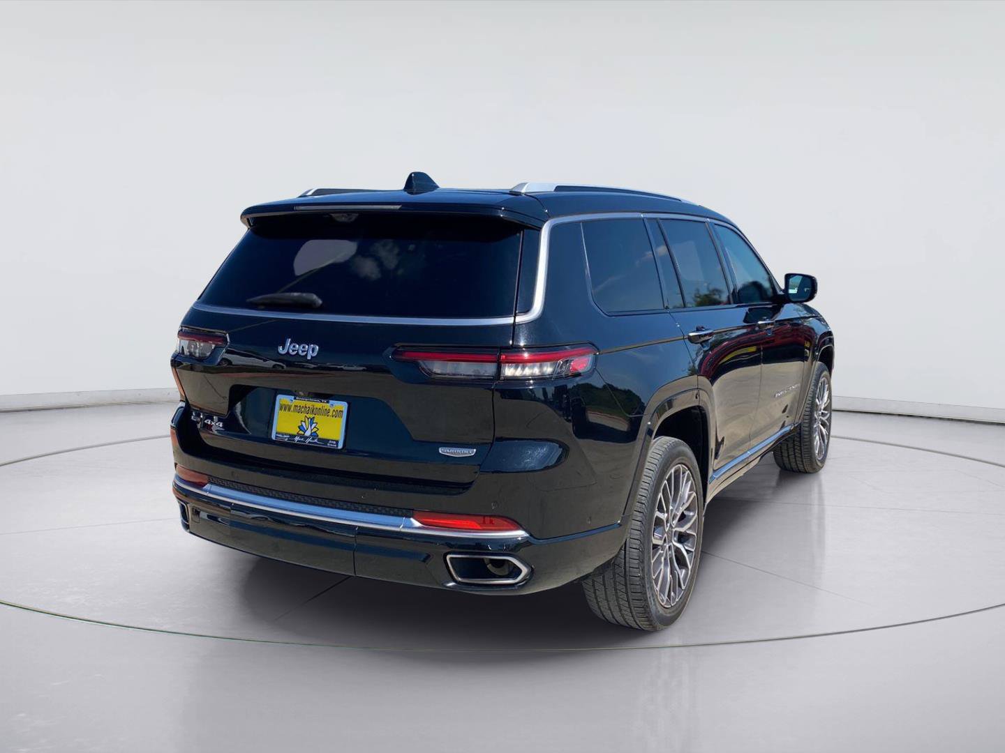 Used 2021 Jeep Grand Cherokee L Summit AWD/4WD image 5