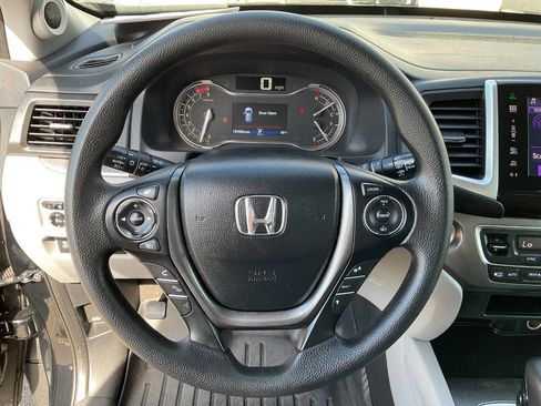 Used 2016 Honda Pilot EX image 17