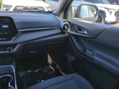 Used 2026 Chevrolet Equinox LT FWD image 16
