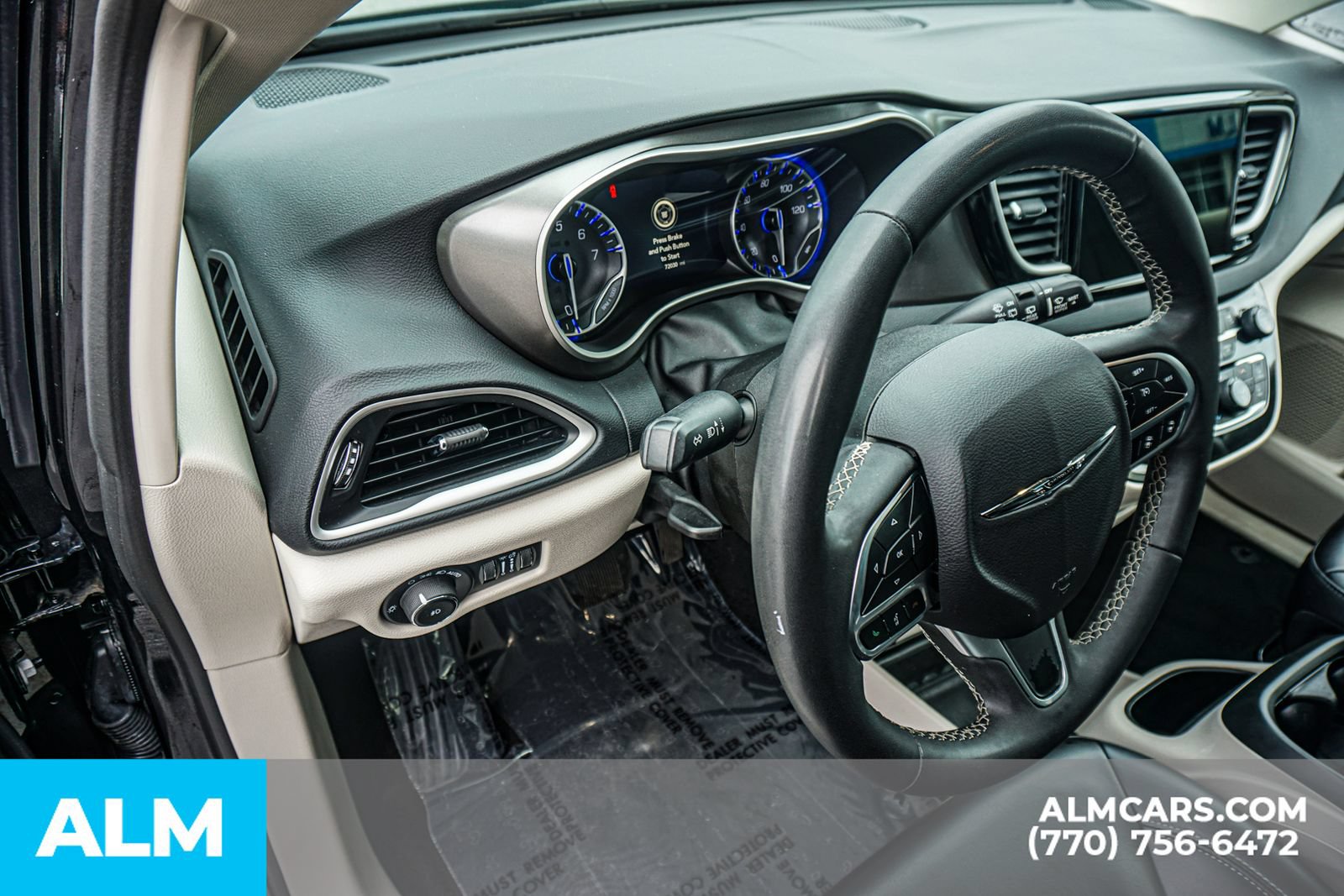 Used 2023 Chrysler Pacifica Touring-L FWD image 37
