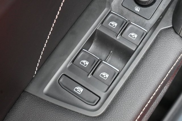 Used 2023 Volkswagen Tiguan SE R-Line FWD image 13
